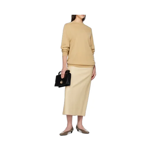 Long-Sleeved Round-Neck Sweater