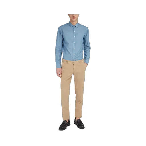 Button-Up Long-Sleeved Shirt