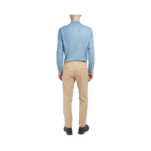 Button-Up Long-Sleeved Shirt