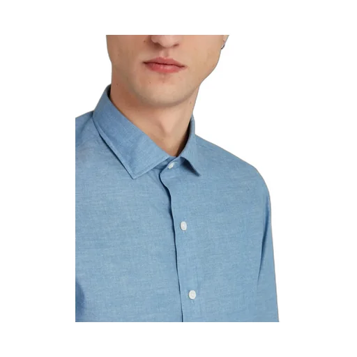 Button-Up Long-Sleeved Shirt