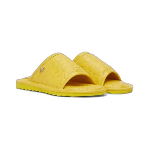 Ari Flat Sandals