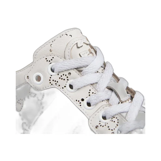 Stretch Low-Top Trainer