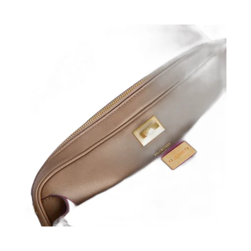 Le 7 Shoulder Bag Medium