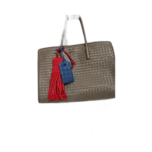 Getaway Tag Holder
