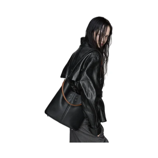 Dress-Age Hobo