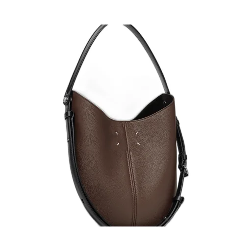 Dress-Age Hobo