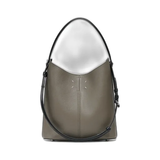 Dress-Age Hobo