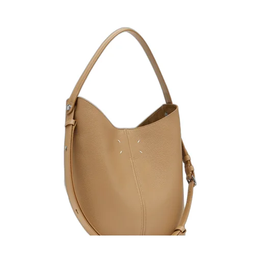 Dress-Age Hobo