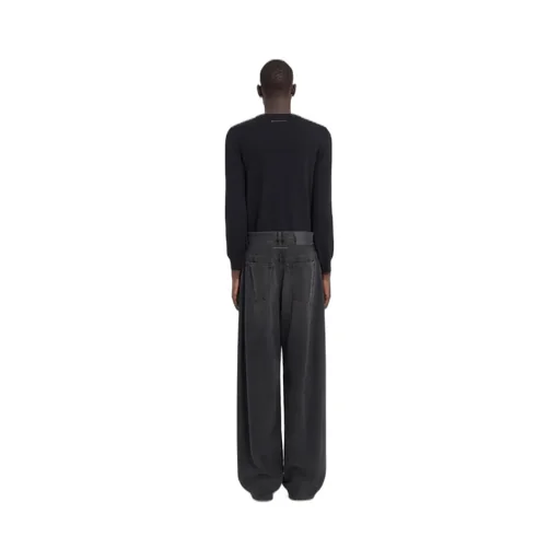 Wide-Leg Jeans