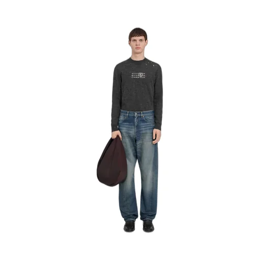 Wide-Leg Jeans