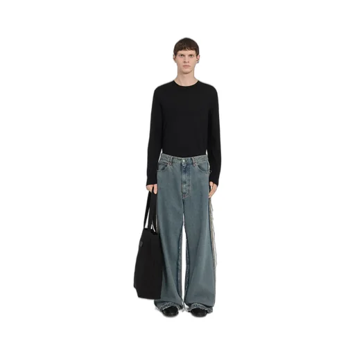 Wide-Leg Jeans
