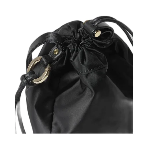 Classic Drawstring Pouch M / 66Ny