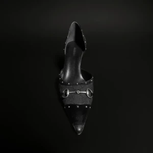 Savoy Pump