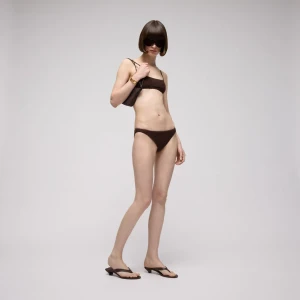Vittoria Thong