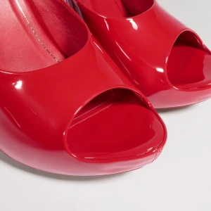 Stiletto Platform Slide