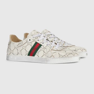 Stretch Low-Top Trainer