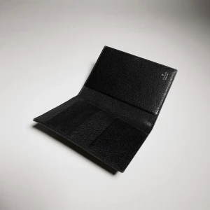Gucci Essence Classic Passport Case