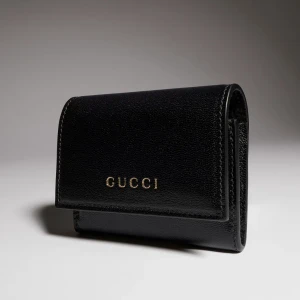 Bi-Fold Card Case With Gucci Lettering