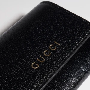Bi-Fold Card Case With Gucci Lettering