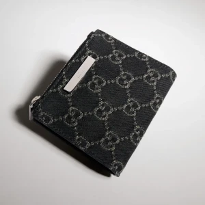 Small Wallet With Gucci Plaque