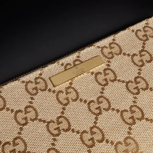 Long Wallet With Gucci Plaque