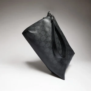 Gucci Essence Classic Small Pouch