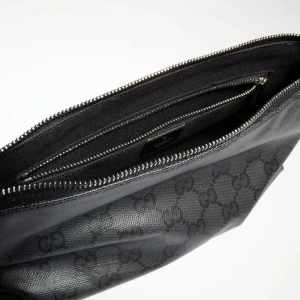 Gucci Essence Classic Small Pouch