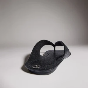 Thong Sandal With Interlocking G