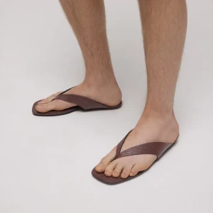 Thong Sandal With Interlocking G