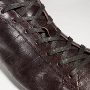 Lace-Up Driver