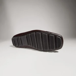 Lace-Up Driver