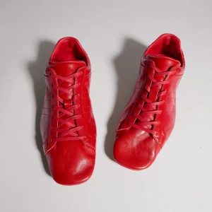 Lace-Up Driver