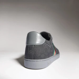 Stretch Low-Top Sneaker