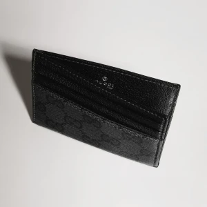 Gucci Essence Classic Card Case