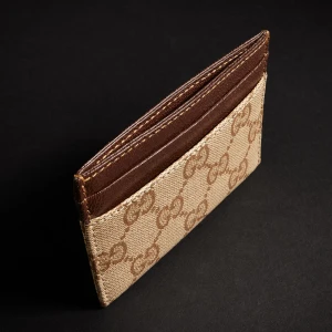 Gucci Essence Classic Card Case