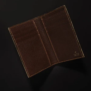 Gucci Essence Classic Card Case