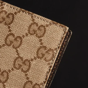 Gucci Essence Classic Card Case