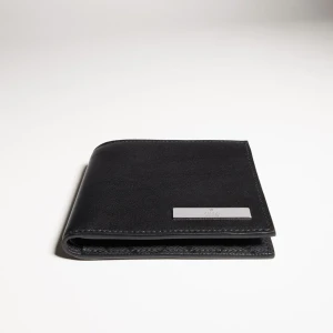 Bi-Fold Wallet With Metal Tag