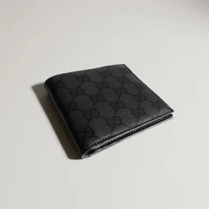 Gucci Essence Classic Bi-Fold Wallet