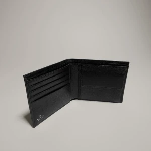 Gucci Essence Classic Coin Wallet