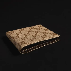 Gucci Essence Classic Bi-Fold Wallet