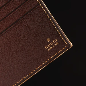 Gucci Essence Classic Bi-Fold Wallet