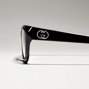 Geometric Optical Frame