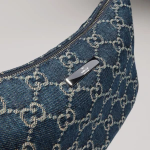 Lady Lunetta Small Shoulder Bag