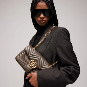 Gg Marmont Medium Shoulder Bag