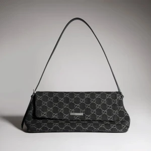 Madison Medium Shoulder Bag