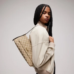Madison Medium Shoulder Bag