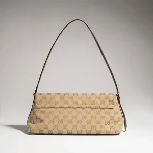Madison Medium Shoulder Bag
