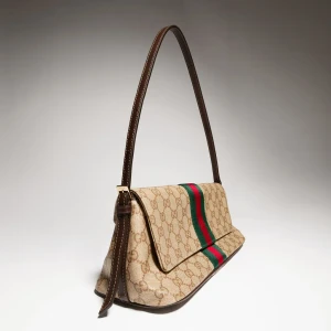 Madison Medium Shoulder Bag