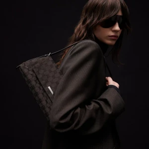 Madison Medium Shoulder Bag
